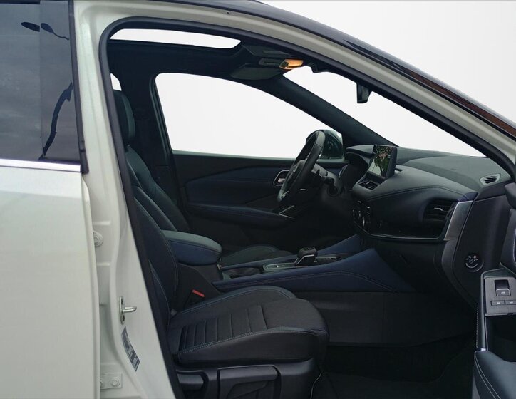 Nissan Qashqai SUV / Terénní 1,3 l 116 kw