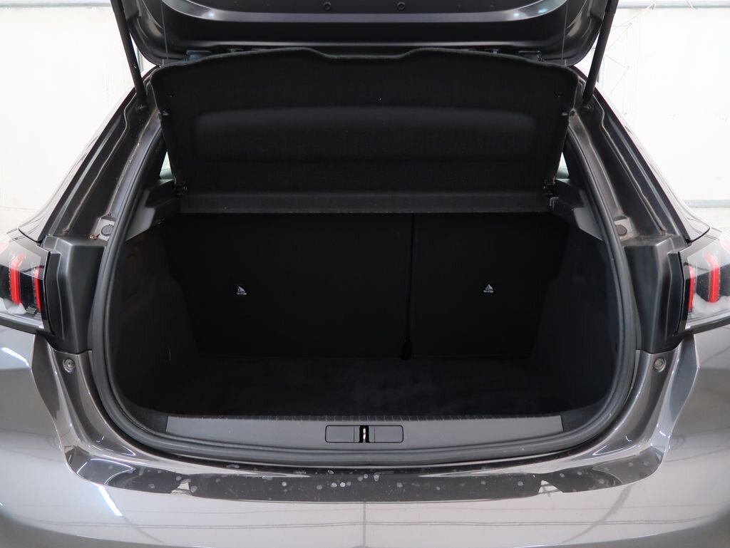 Peugeot 208 Hatchback 1,2 l 96 kw