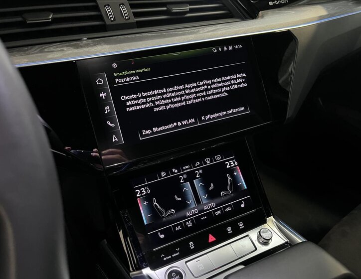 Audi Q8 e-tron SUV 0,0 300 kw