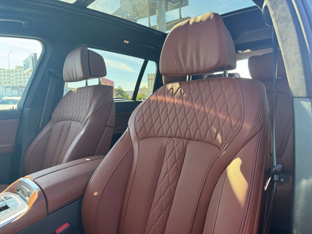 BMW X7 SUV / Terénní 3,0 l 250 kw