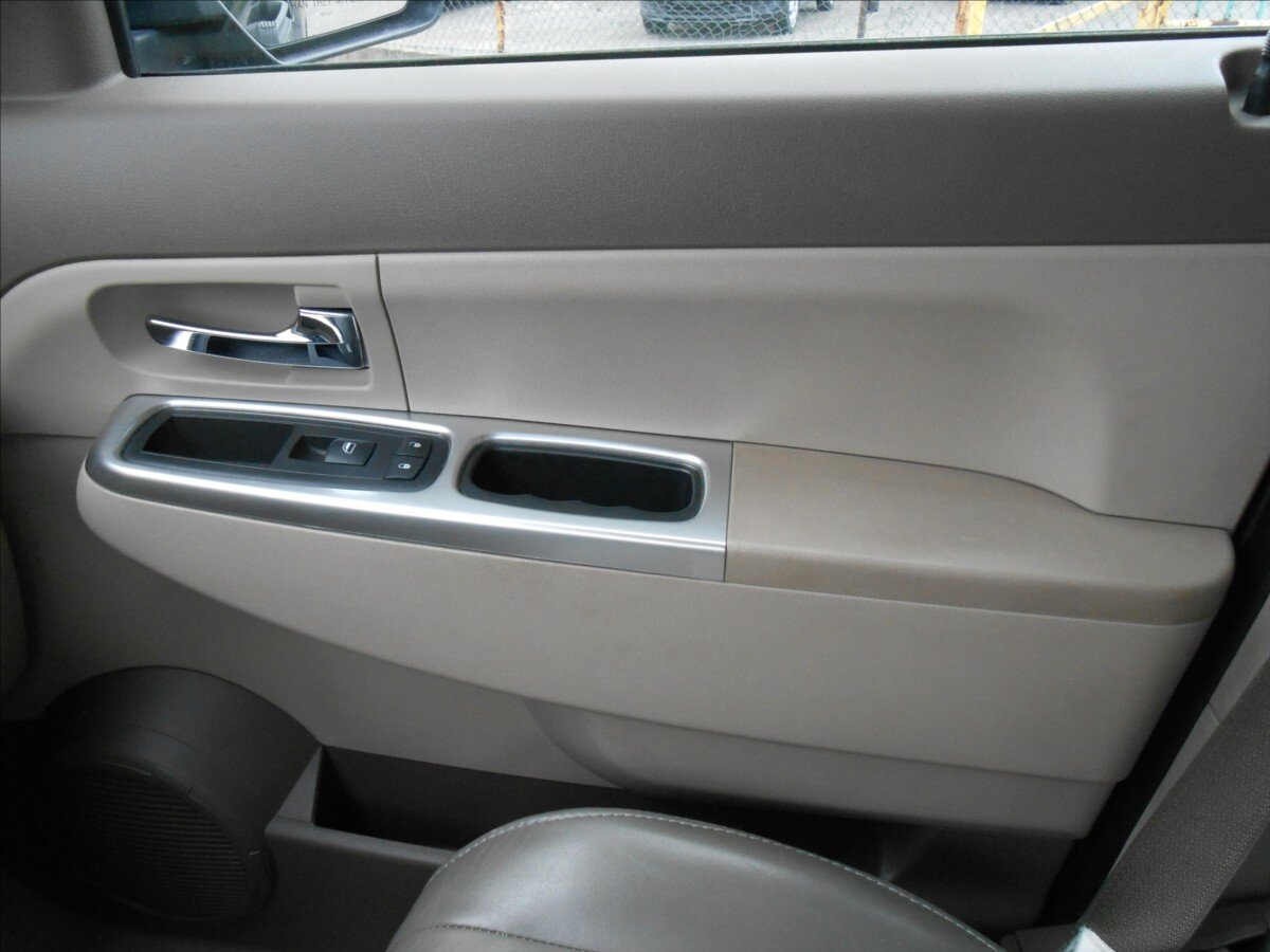 Jeep Cherokee SUV 3,7 l 151 kw