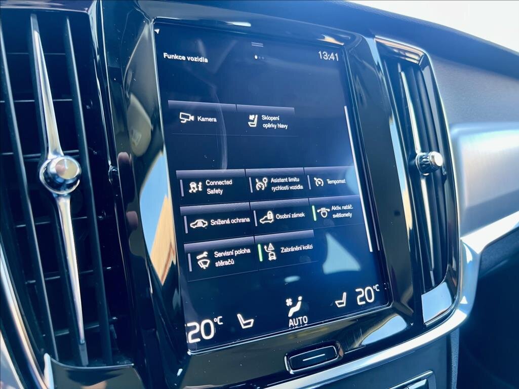 Volvo V90 Kombi 2,0 l 140 kw