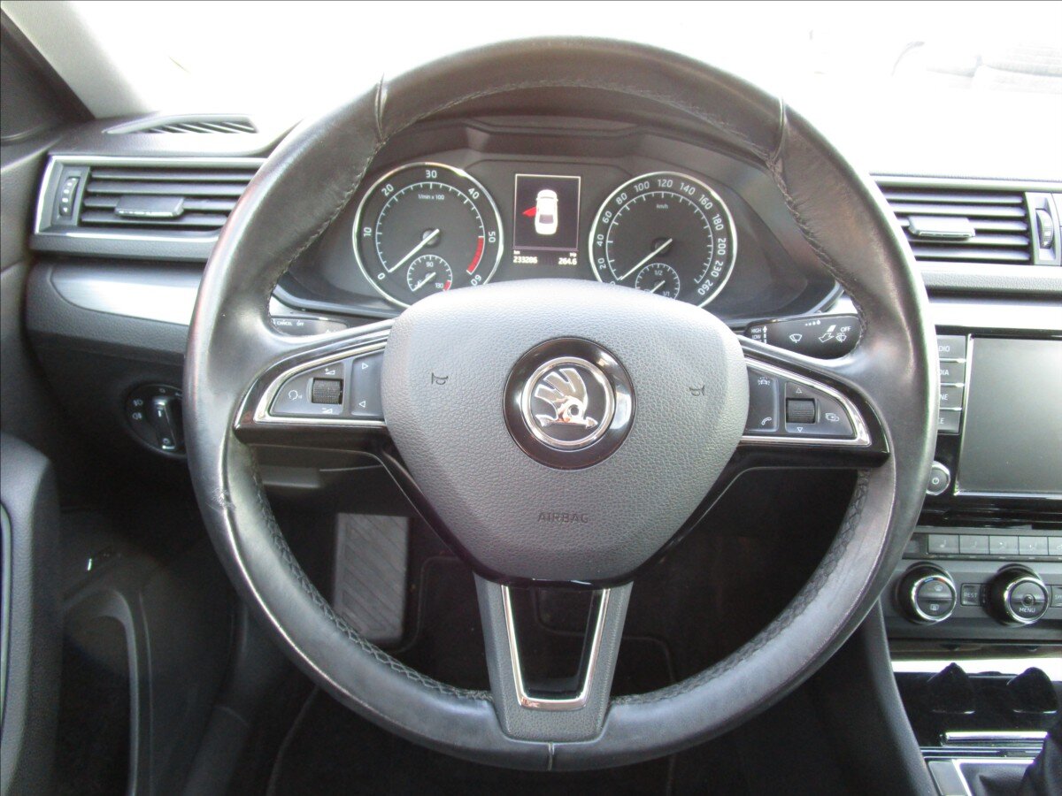 Škoda Superb Sedan / Limuzína 2,0 l 110 kw