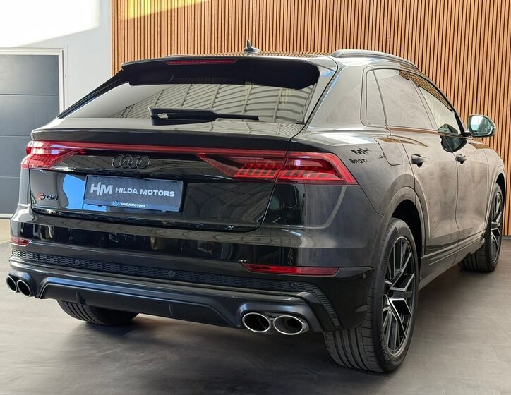 Audi SQ8 4