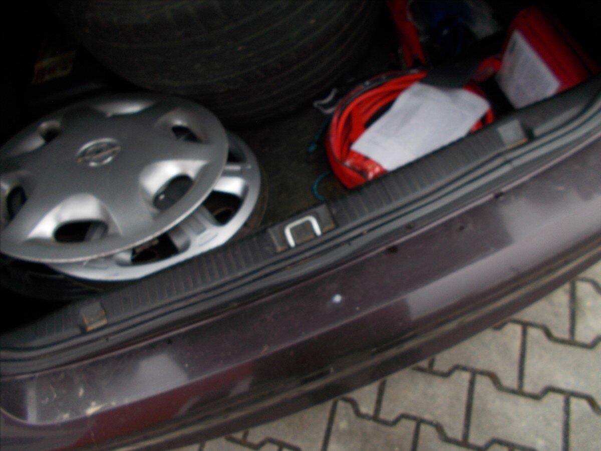 Opel Vectra Sedan 1,6 l 74 kw