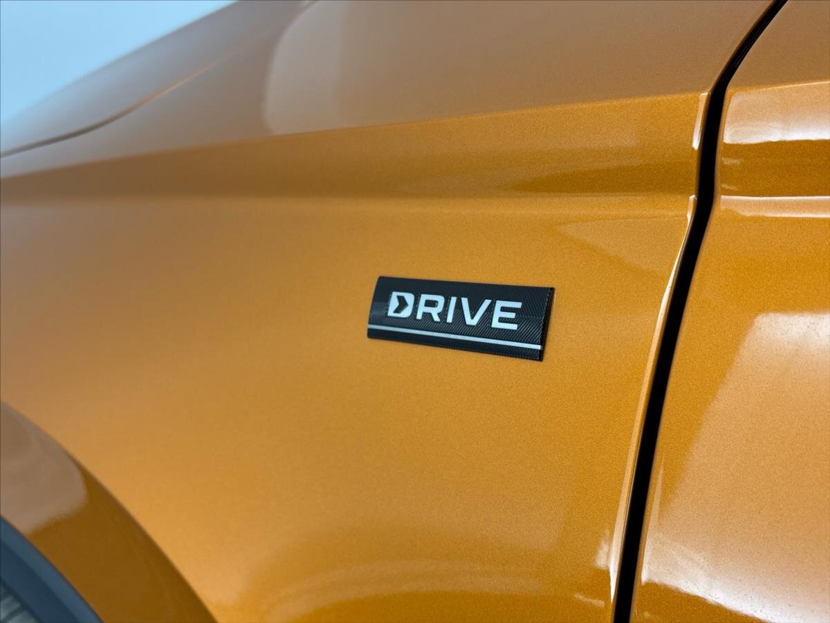 Škoda Karoq SUV / Terénní 1,5 l 110 kw