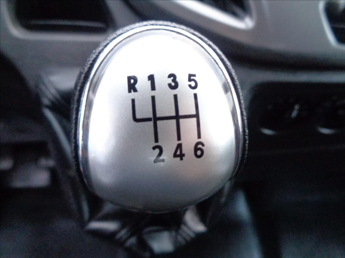 Ford Transit Valník 2,2 l 92 kw