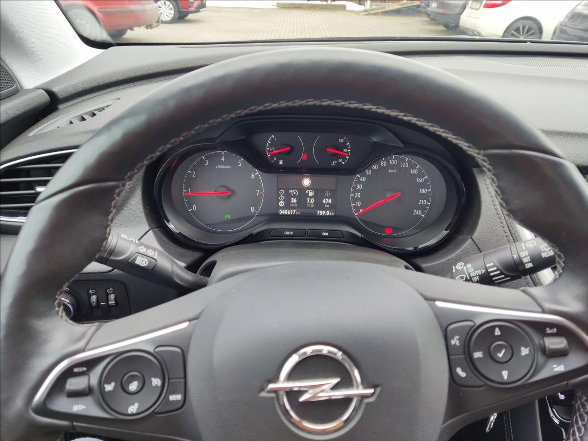 Opel Grandland X SUV / Terénní 1,2 l 96 kw