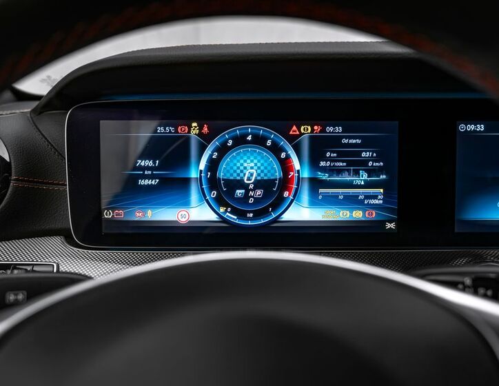 Mercedes-Benz Třídy E 28