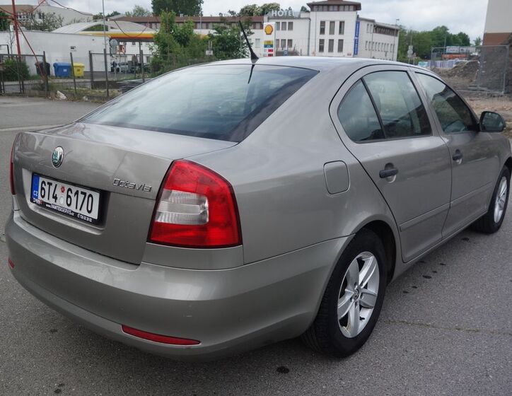 Škoda Octavia 10
