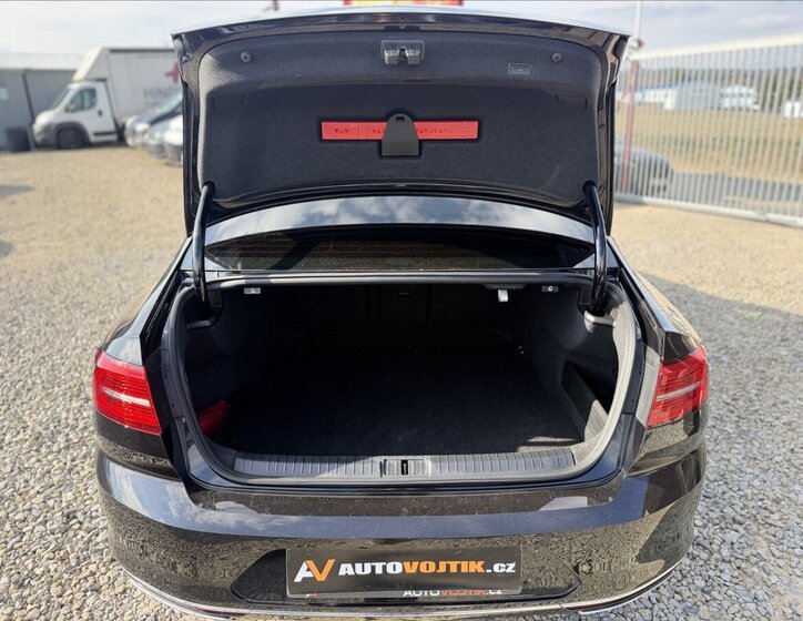 Volkswagen Passat Sedan / Limuzína 2,0 l 110 kw