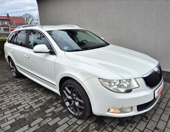 Škoda Superb Kombi 3,6 l 191 kw