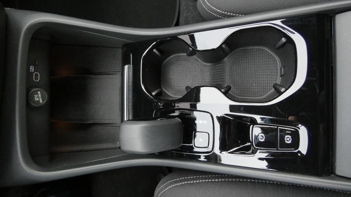 Volvo XC40 SUV / Terénní 2,0 l 120 kw