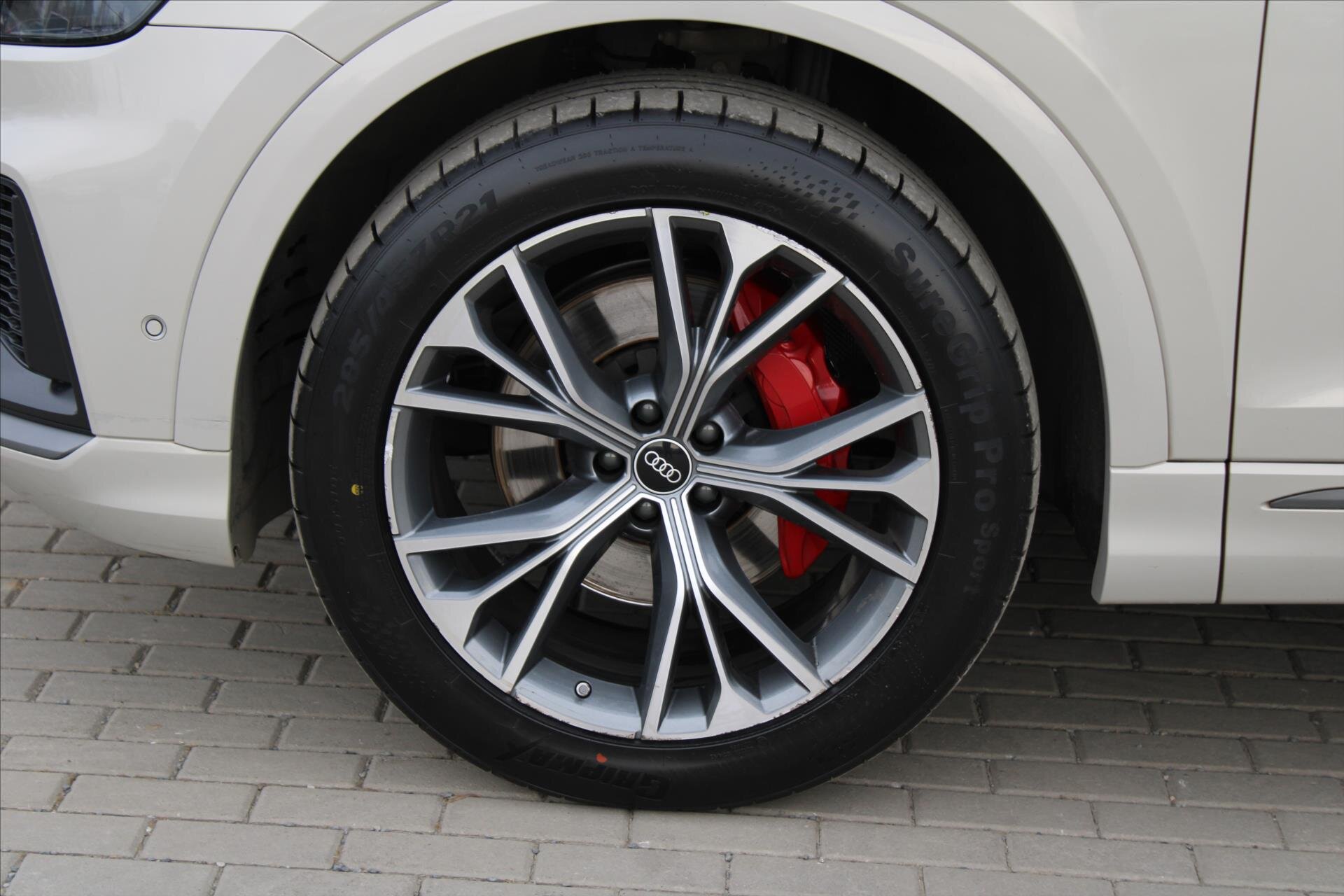 Audi Q8 SUV / Terénní 3,0 l 250 kw