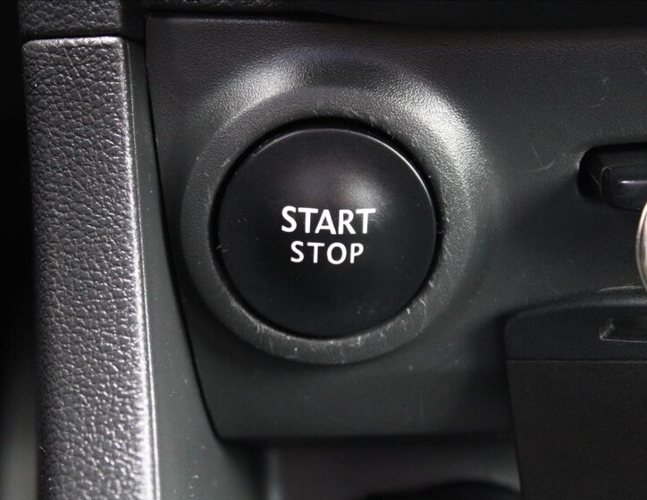 Renault Clio Hatchback 898,0 56 kw