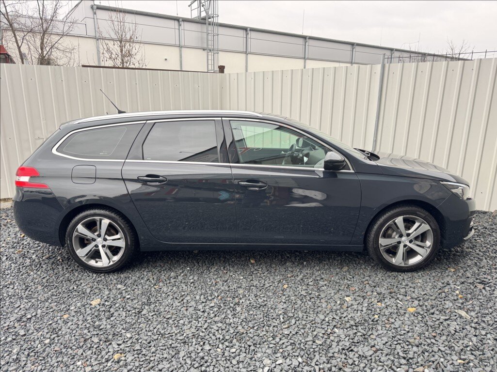 Peugeot 308 Kombi 1,5 l 96 kw