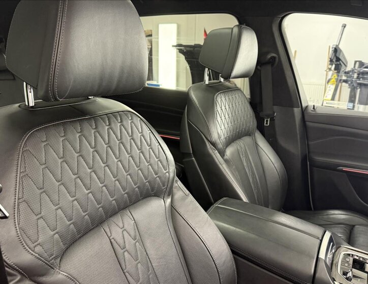 BMW X7 Kombi 3,0 l 250 kw