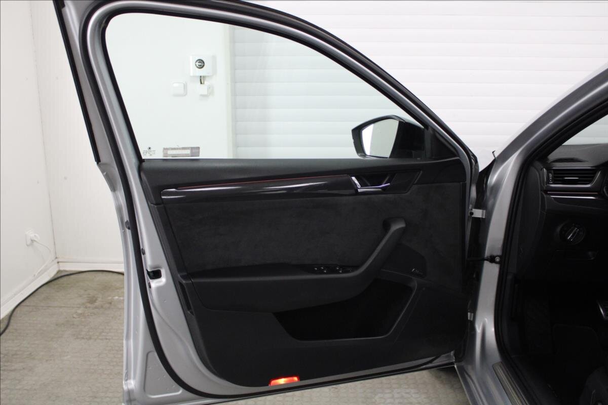 Škoda Superb Kombi 2,0 l 110 kw