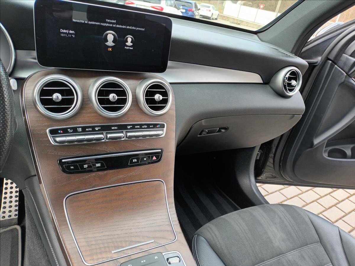 Mercedes-Benz GLC SUV / Terénní 2,0 l 180 kw