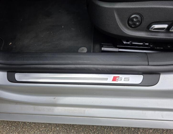 Audi S5 11