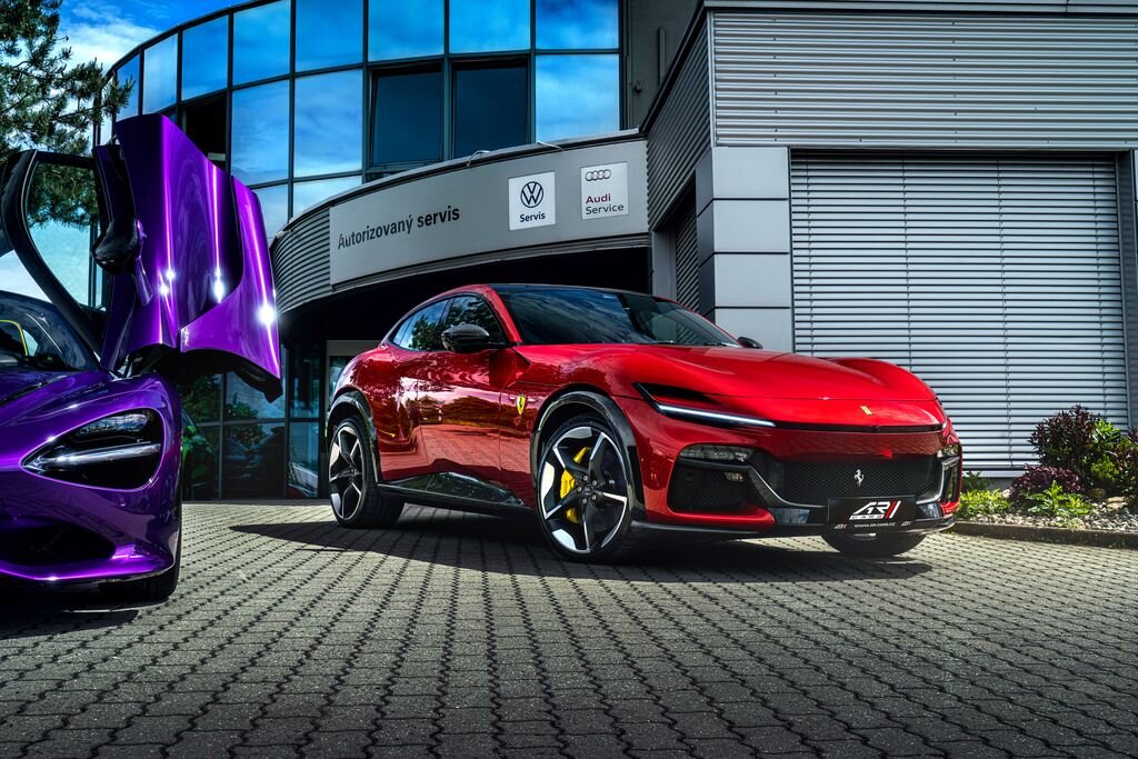 Ferrari Ostatní SUV / Terénní 6,5 l 529 kw