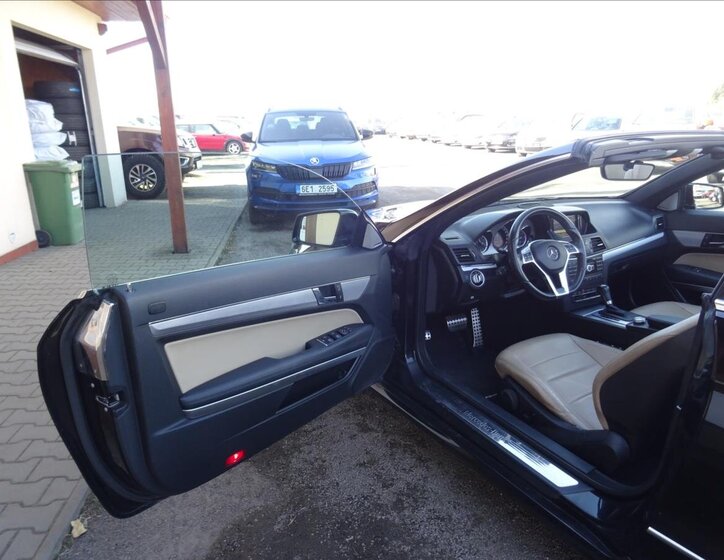 Mercedes-Benz Třídy E 19