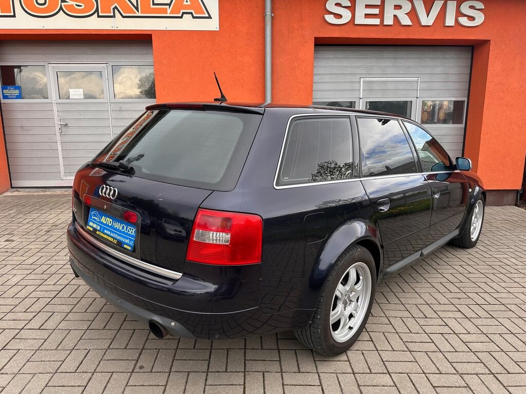 Audi S6 Kombi 4,2 l 220 kw