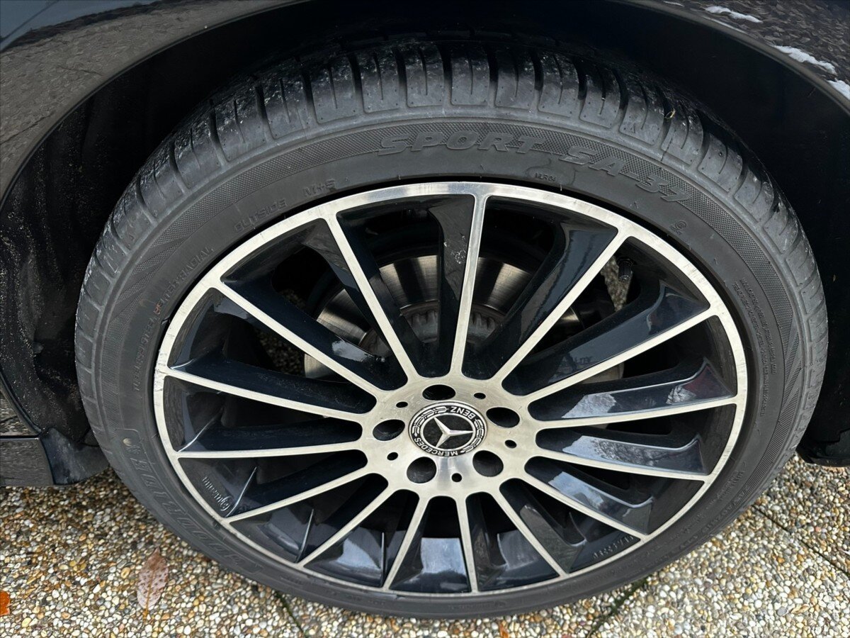 Mercedes-Benz Třídy E Sedan / Limuzína 2,0 l 143 kw