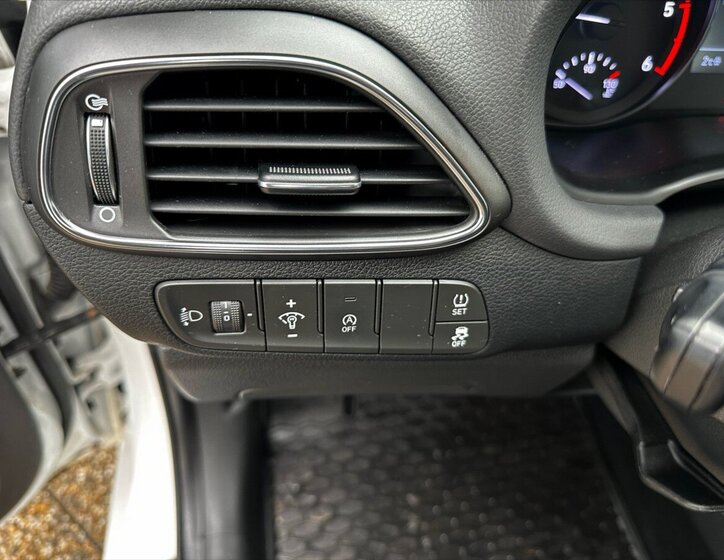 Hyundai i30 Kombi 1,6 l 85 kw