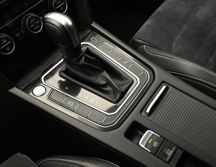 Volkswagen Passat 24