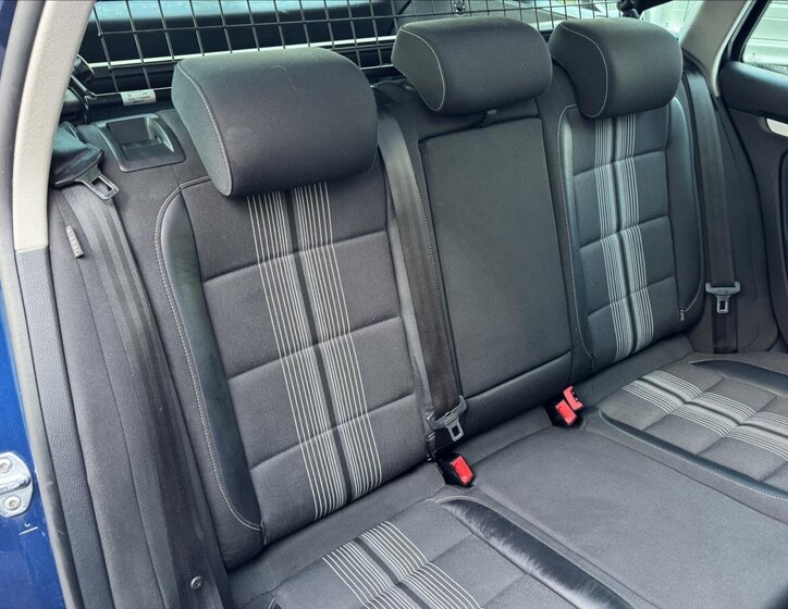 Volkswagen Golf Kombi 1,6 l 77 kw