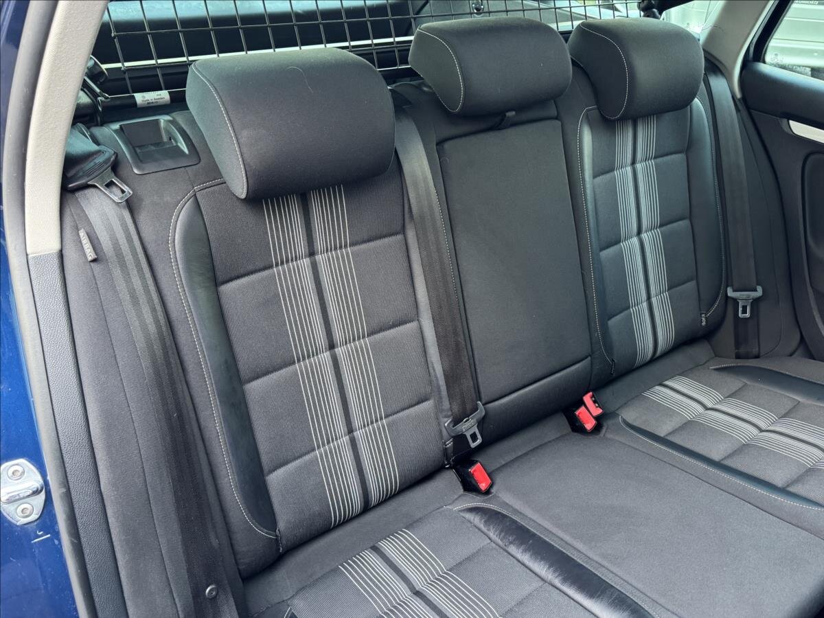 Volkswagen Golf Kombi 1,6 l 77 kw