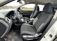 Nissan Qashqai SUV / Terénní 1,3 l 103 kw