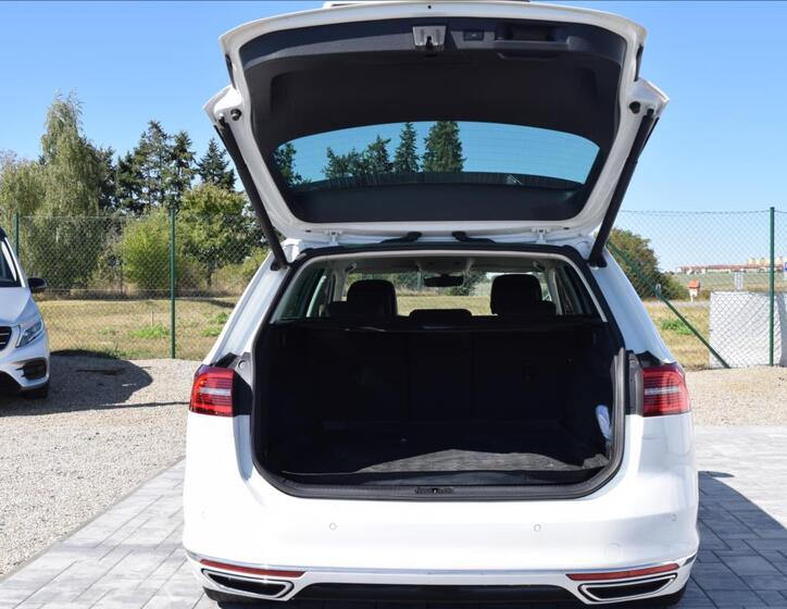 Volkswagen Passat 24