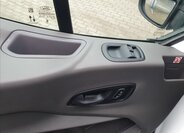 Ford Transit 8