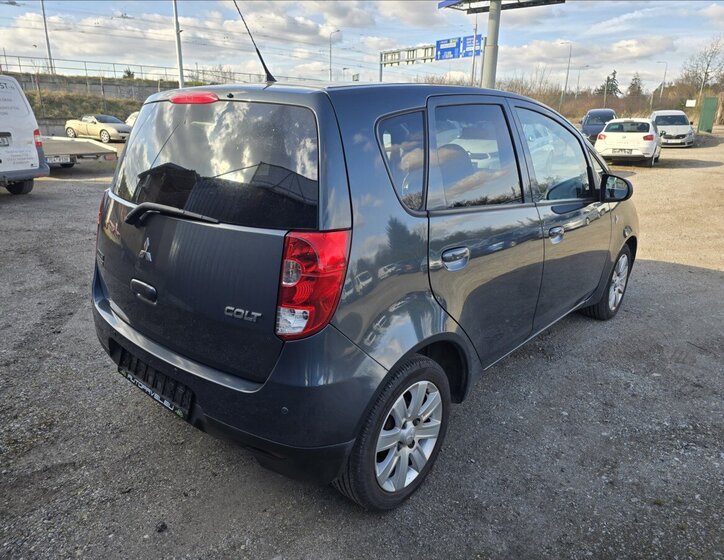 Mitsubishi Colt Hatchback 1,1 l 55 kw