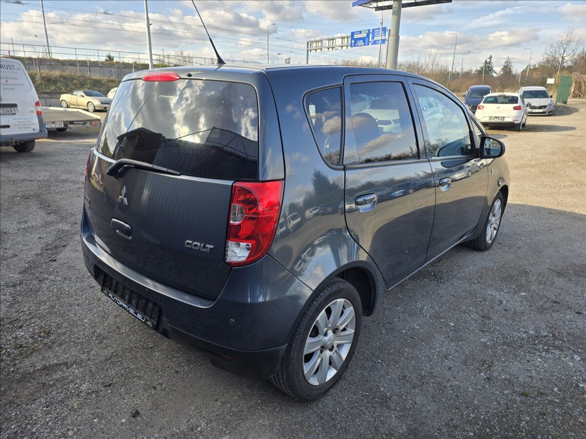 Mitsubishi Colt Hatchback 1,1 l 55 kw
