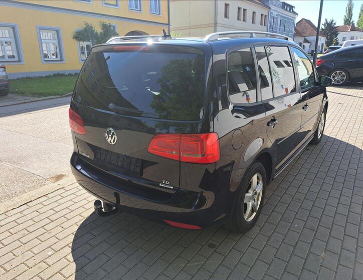 Volkswagen Touran 10