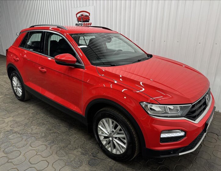 Volkswagen T-Roc SUV / Terénní 2,0 l 140 kw