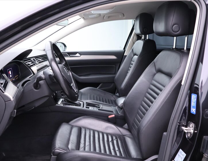 Volkswagen Passat Kombi 2,0 l 176 kw