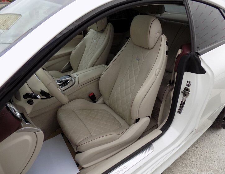 Mercedes-Benz Třídy E 12