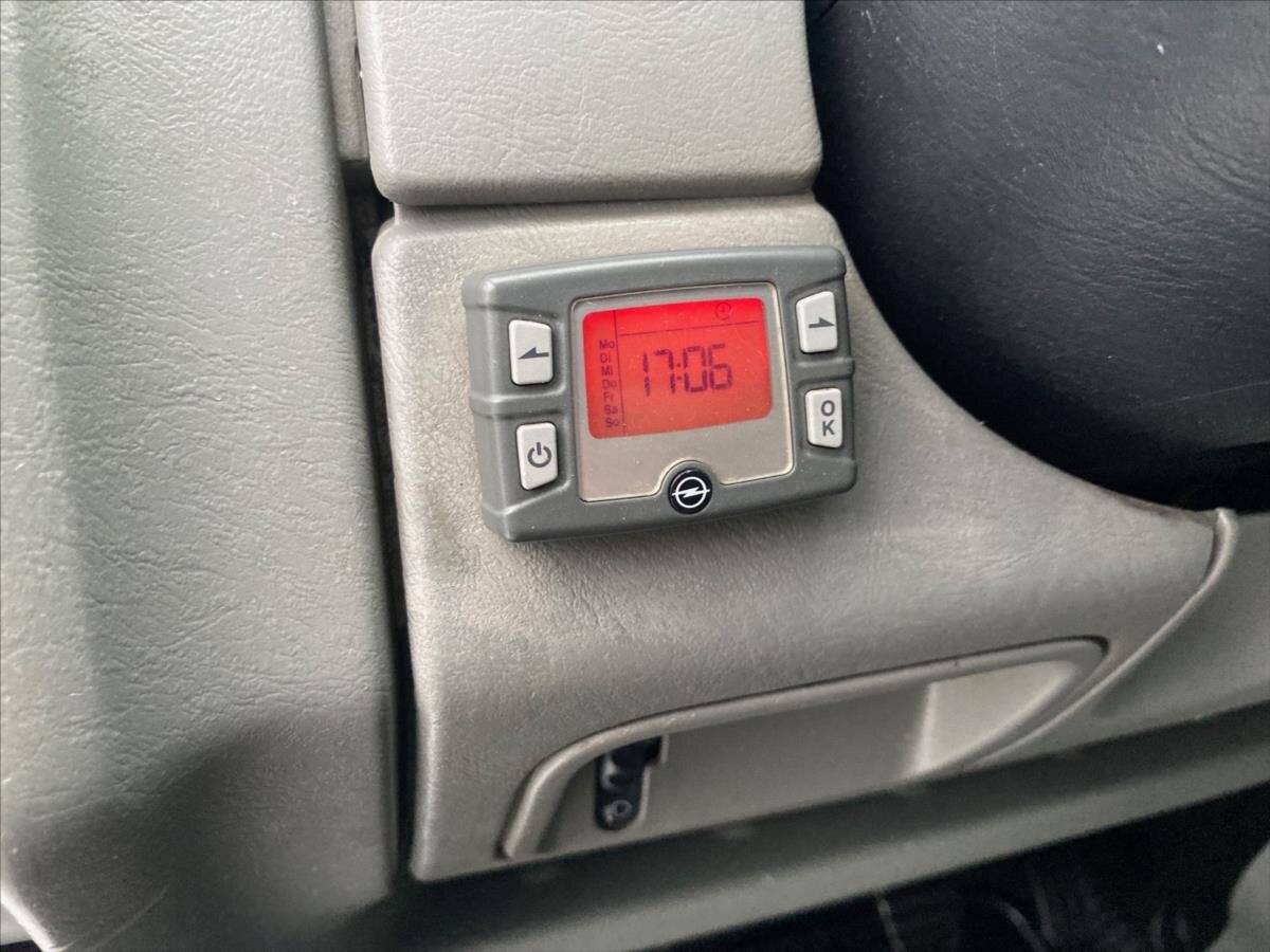 Opel Vivaro Ostatní 2,0 l 84 kw