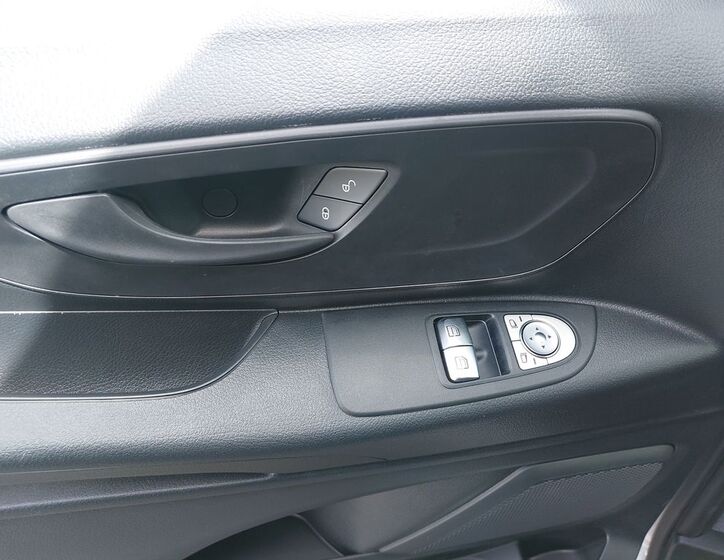 Mercedes-Benz Vito 23
