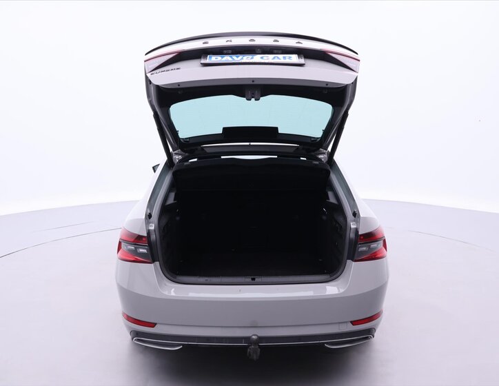 Škoda Superb 9