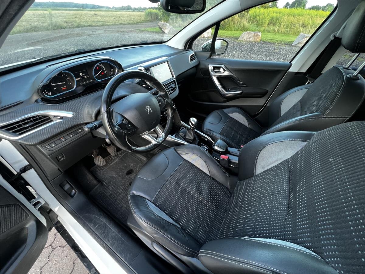 Peugeot 2008 SUV / Terénní 1,6 l 84 kw