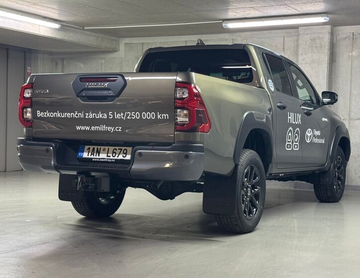 Toyota Hilux Pick-up 2,8 l 150 kw