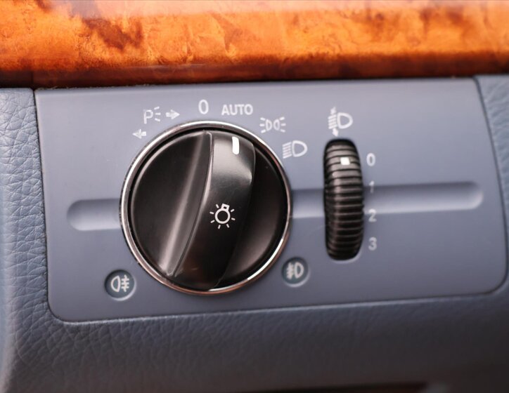 Mercedes-Benz Třídy E 18