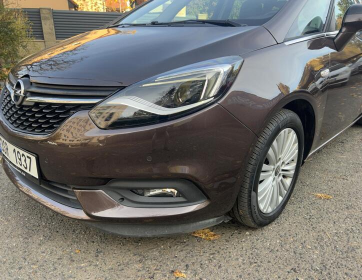 Opel Zafira 5