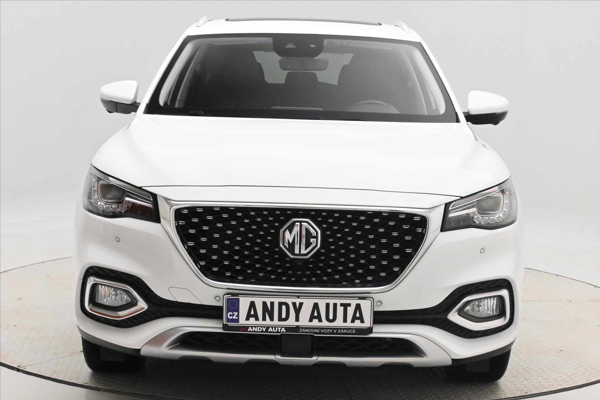 MG EHS SUV / Terénní 1,5 l 119 kw