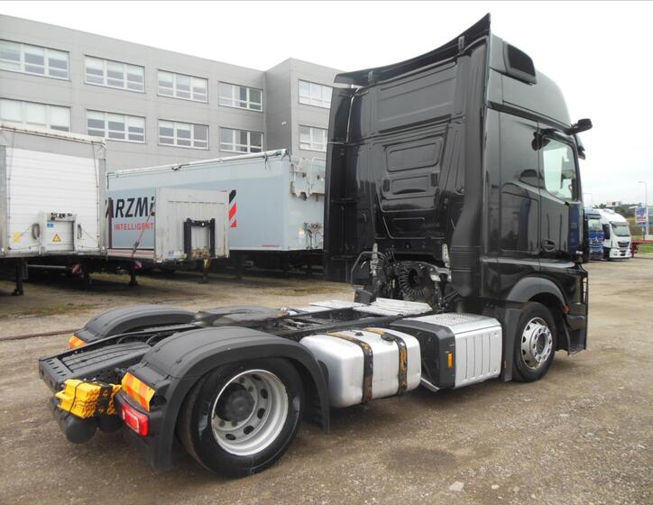 Mercedes-Benz Ostatní 3